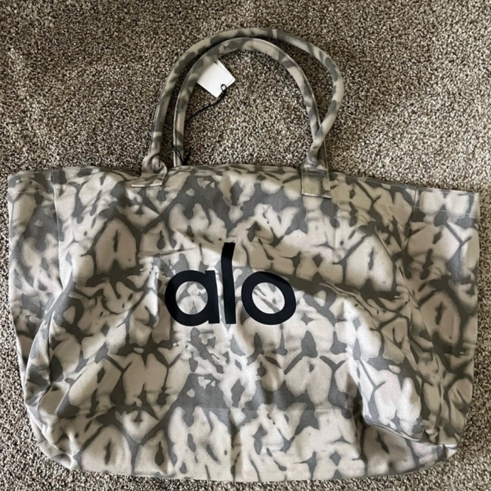 ALO Yoga Abstract Gray Tote Bag